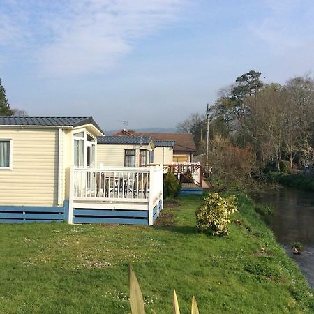 Pet Friendly Riverside Static Caravan Cheddar Bagian luar foto