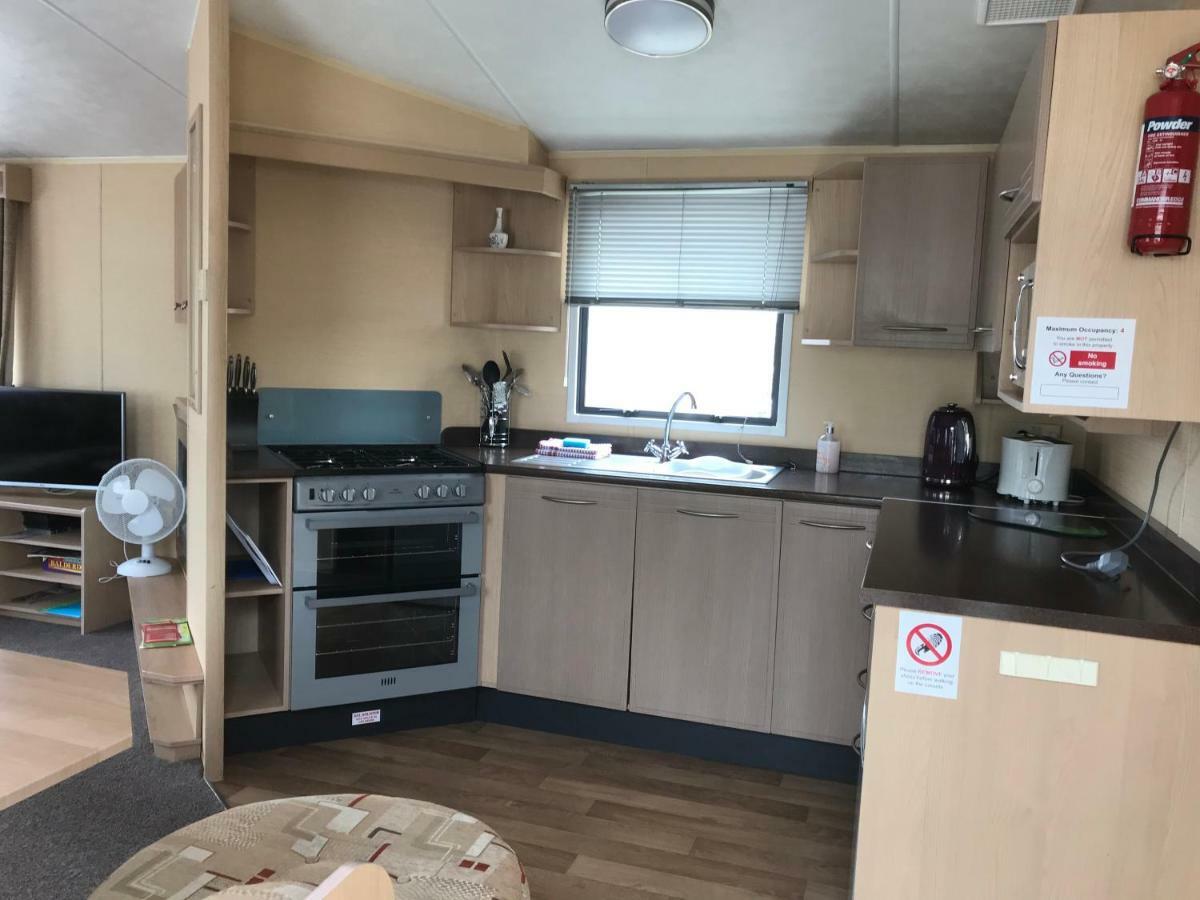 Pet Friendly Riverside Static Caravan Cheddar Bagian luar foto